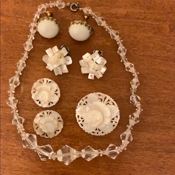 Jewelry - Vintage costume jewelry